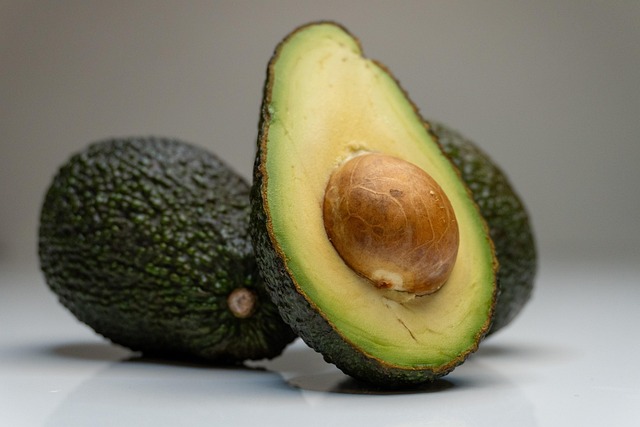 1. Avocado – For Deep Moisturization Cell Repair Just Fresh UAE
